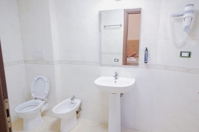 Hotel Alex Square Rome - Image 2