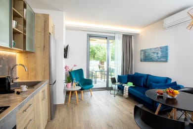 Deluxe Sea View Apartment