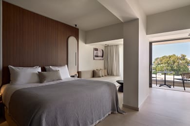 Deluxe Triple Room with Partial Sea View 32m²