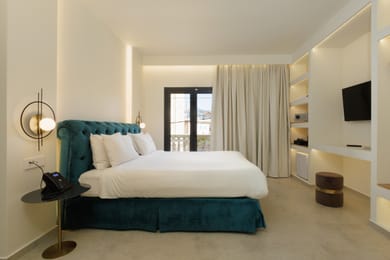 The Alley Hotel - Image 4