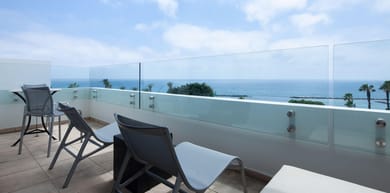 Deluxe One Bedroom Sea View Suite