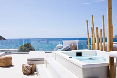 Almyra Seaside Luxury Suites - Image 6