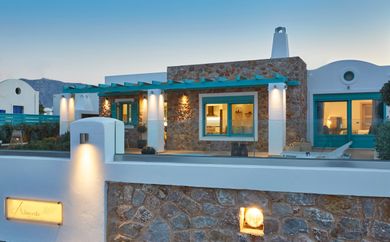 Almyriki Beach Villa Santorini - Image 6