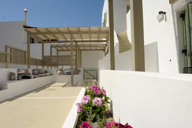 Almyris Rooms - Image 2