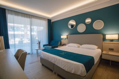 DELUXE DBL GARDEN VIEW