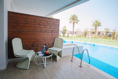 JUNIOR SUITE SWIM UP