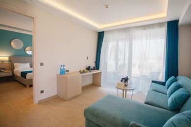 ONE BEDROOM SUITE SEA VIEW