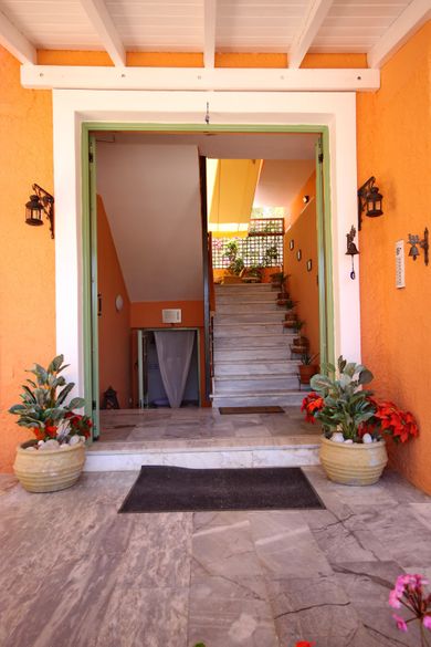 Aloe Luxury Apartments & Suites - Image 6