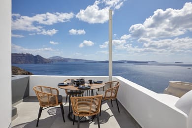 Family Suite ​with Outdoor Heated Jetted Tub