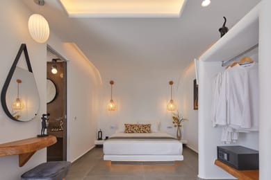 Family Suite ​with Outdoor Heated Jetted Tub