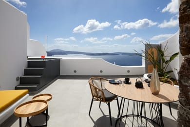 Deluxe Suite with Outdoor Heated Jetted Tub