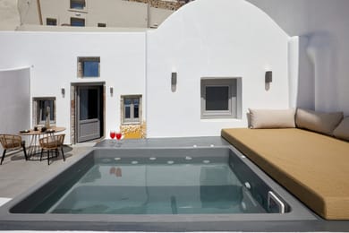 Deluxe Suite with Outdoor Heated Jetted Tub