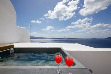 Deluxe Suite with Outdoor Heated Jetted Tub