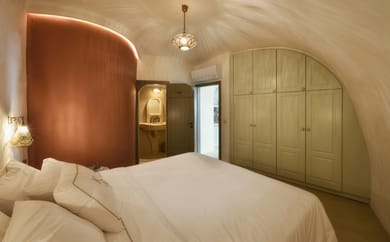 AMALTHEA VILLA by K&K