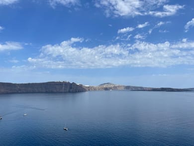 ARAM SUITE CALDERA VIEW BY K&K