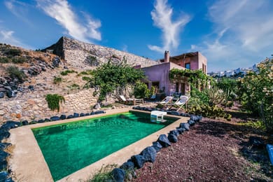AURORA VILLA BY K&K (FOINIKIA VILLAGE)