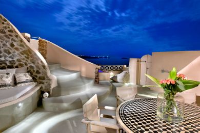 Avax Villa with Caldera View (indoor & outdoor jacuzzi)