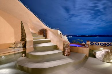 Avax Villa with Caldera View (indoor & outdoor jacuzzi)