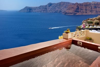 Avax Villa with Caldera View (indoor & outdoor jacuzzi)