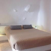 Altana Cliffside Villas Santorini - Image 7