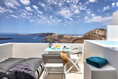 Panoramic View Suite with Full Privacy | Heated Plunge Pool - Upper Level