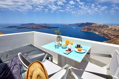 Panoramic View Suite with Full Privacy | Heated Plunge Pool - Upper Level