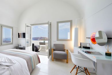 Panoramic View Suite with Full Privacy | Heated Plunge Pool - Upper Level