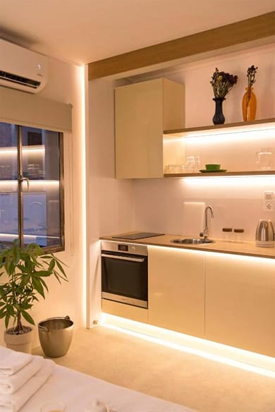 AM16 Suites Athens - Image 7