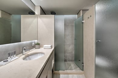 Hill View Triple Room