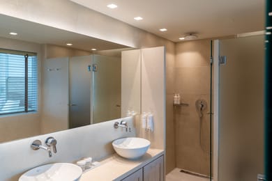 Sea View Executive Family Suite (2 bedrooms)