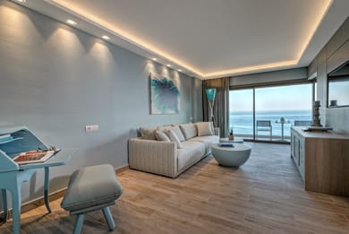 Sea View Deluxe Suite