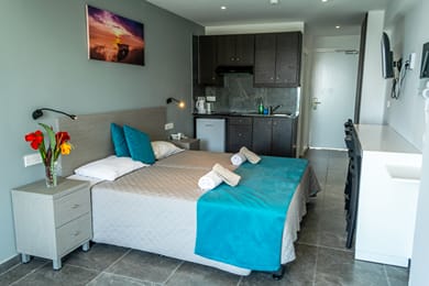 AMaos Hotel Apartments Ayia Napa - Image 3