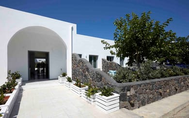 Amara Suites Santorini - Image 2