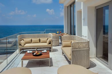 One Bedroom Executive Suite Sea View