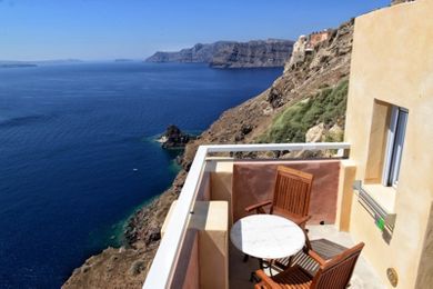 Amaya Graceful Villa | Caldera View-Outdoor Hot Tub