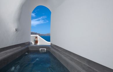 Amaya Sentiment Villa | Caldera View-Outdoor Hot Tub