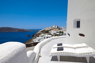Amaya Windmill Maisonette | Caldera View-Outdoor Hot Tub