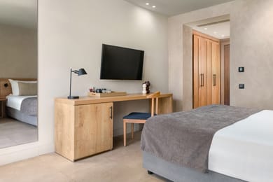 Deluxe Family Room