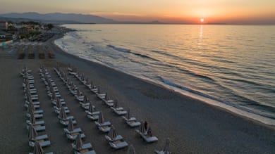 Amira Luxury Resort & Spa - Image 5