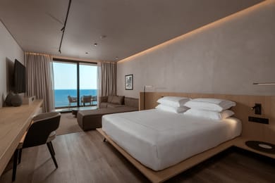 Open Plan Suite Sea View