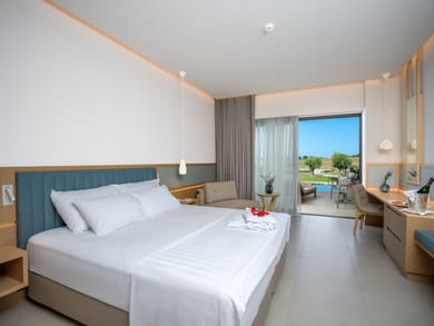 Deluxe Room Lateral Sea View Private Pool