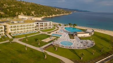 Ammoa Luxury Hotel & Spa Resort - Image 7