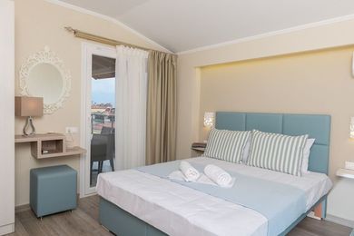 Ammos Beach Studios & Suites - Deluxe Suite Olympus View