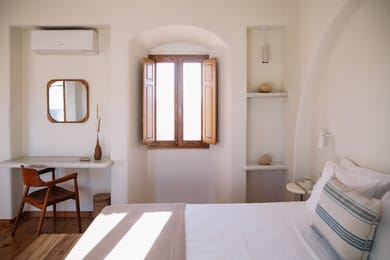Deluxe Sea View Suite