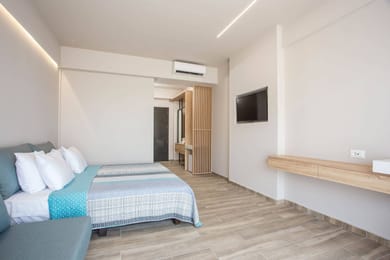 Superior Pool view Room