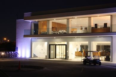 Amphora Hotel & Suites - Image 6