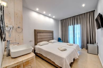 Anamar Santorini Hotel - Image 5