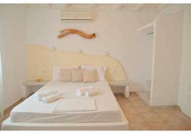 Double Room 11 Anemelia