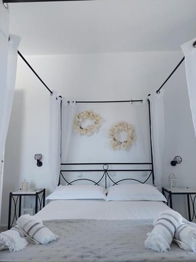 Anemelia Hotel Adamas - Image 6