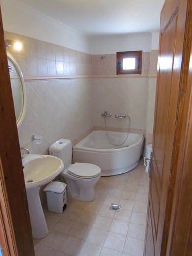 Deluxe Triple Room with Hot Tub